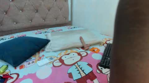 Snapshot of jazmin040_ chatting on December 17, 12:00 pm jazmin040_ online show from December 17, 12:00 pm