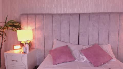 Jazmin online show from March 16, 7:29 pm