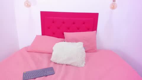 Snapshot of jazmin_lewiss chatting on January 8, 8:18 pm Jazmin Lewiss online show from January 8, 8:18 pm