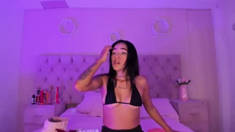 Jazminrusso  online show from May 29, 6:00 am
