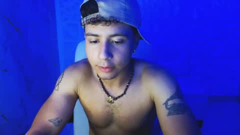 jbarto_ online show from April 29, 1:04 pm