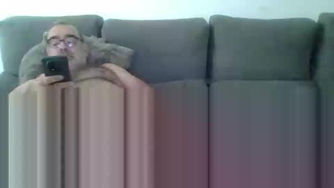 Snapshot of jcadx69 chatting on October 15, 11:10 am jcadx69 online show from October 15, 11:10 am