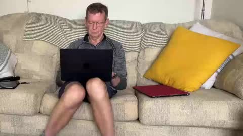 Snapshot of jcar57 chatting on December 4, 12:47 pm Jon online show from December 4, 12:47 pm