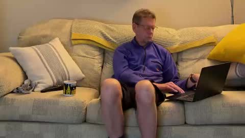 Snapshot of jcar57 chatting on December 11, 5:04 pm Jon online show from December 11, 5:04 pm