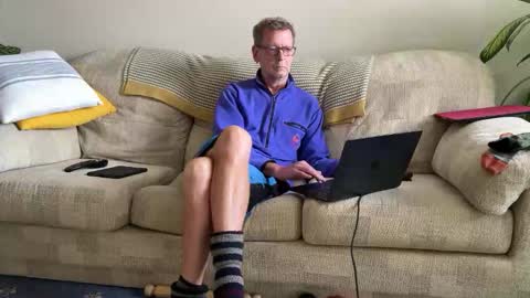 Snapshot of jcar57 chatting on October 5, 3:54 pm Jon online show from October 5, 3:54 pm