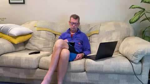 Snapshot of jcar57 chatting on October 27, 6:12 pm Jon online show from October 27, 6:12 pm