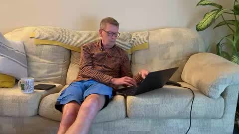 Snapshot of jcar57 chatting on October 28, 5:59 pm Jon online show from October 28, 5:59 pm