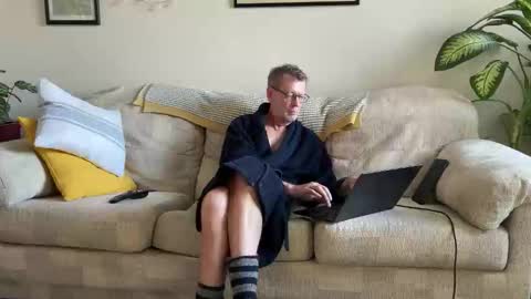 Snapshot of jcar57 chatting on November 20, 1:44 pm Jon online show from November 20, 1:44 pm
