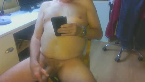 jdegroot7 online show from December 14, 7:58 am