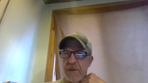 Snapshot of jdgiddy69 chatting on February 6, 9:29 pm jdgiddy69 online show from February 6, 9:29 pm