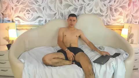 Snapshot of jealous_alfer chatting on February 13, 8:38 pm Alfer online show from February 13, 8:38 pm