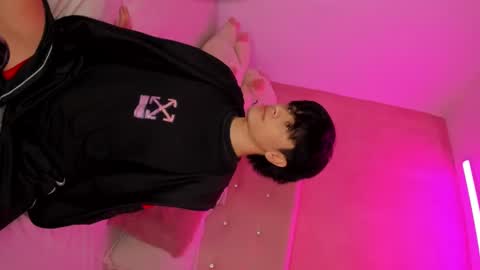 Snapshot of jean_dreams chatting on December 7, 1:40 pm J E A N online show from December 7, 1:40 pm