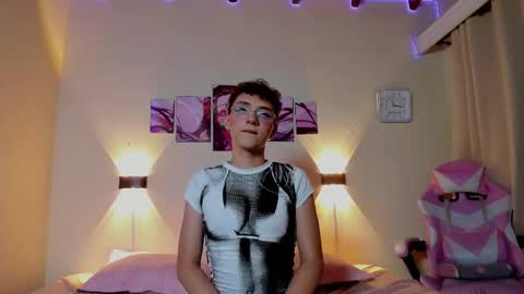 jean_pool18 online show from May 14, 2:07 am