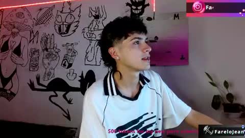 Snapshot of jeanfarelo chatting on July 12, 11:40 pm Jean online show from July 12, 11:40 pm
