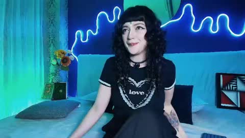 Jean online show from April 17, 5:49 pm