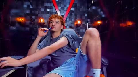 Juan Tompson online show from February 25, 7:45 pm