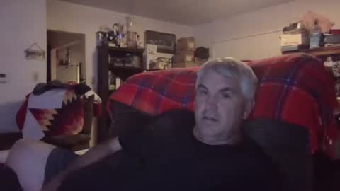 Snapshot of jecko71 chatting on May 20, 4:07 am dadbody71 online show from May 20, 4:07 am