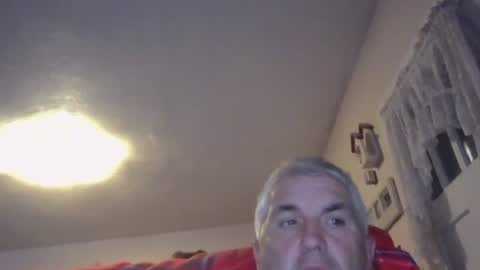 Snapshot of jecko71 chatting on June 10, 2:34 am dadbody71 online show from June 10, 2:34 am