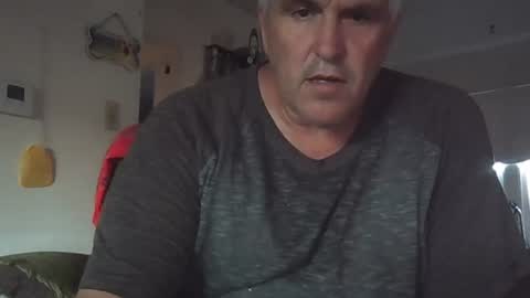 Snapshot of jecko71 chatting on July 5, 1:23 am dadbody71 online show from July 5, 1:23 am
