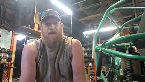 Snapshot of jeepcod87 chatting on May 31, 11:39 am jeepcod87 online show from May 31, 11:39 am