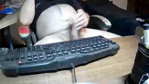 Snapshot of jeff_401962 chatting on May 14, 11:00 pm jeff_401962 online show from May 14, 11:00 pm