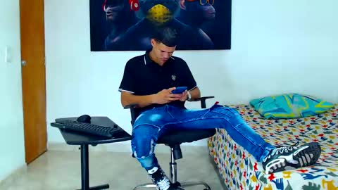 Snapshot of jeffer21_hot chatting on January 28, 5:32 am jeffer21_hot online show from January 28, 5:32 am