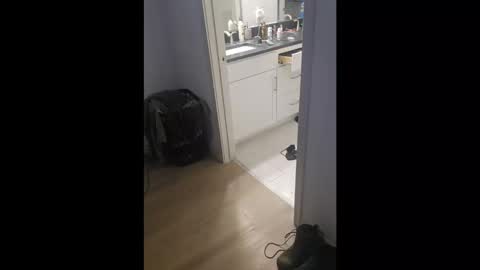 Snapshot of jeffinsoflo306725 chatting on March 13, 1:45 am jeffinsoflo306725 online show from March 13, 1:45 am