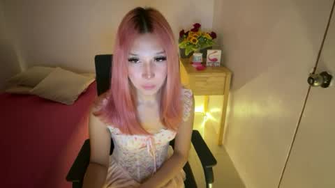 Snapshot of jejebels chatting on June 25, 3:28 am JEM3 online show from June 25, 3:28 am