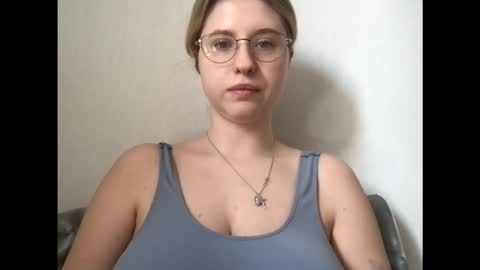 Inna  online show from March 25, 8:09 am