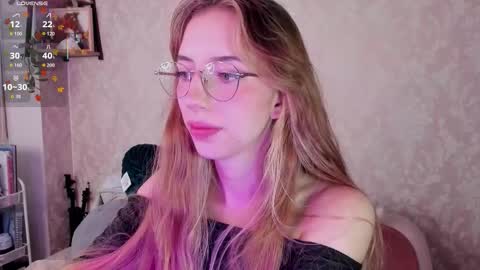 Snapshot of jelly_w5 chatting on March 10, 2:27 am Jelly online show from March 10, 2:27 am