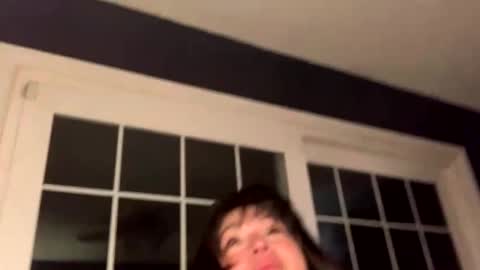 Snapshot of jellybeanin chatting on February 9, 8:11 am Jelli online show from February 9, 8:11 am