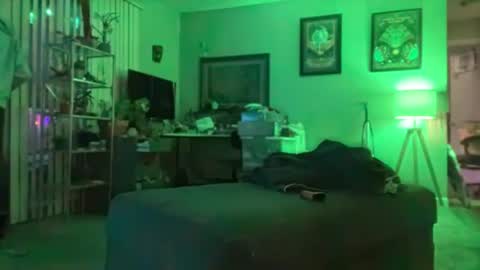 Guy Jones online show from January 9, 12:25 am