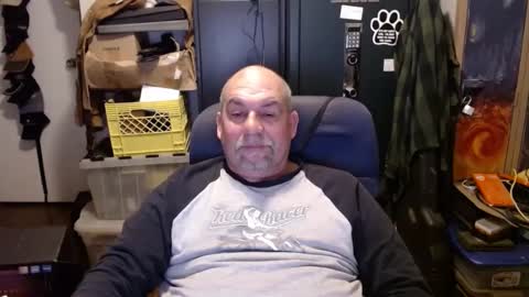 Snapshot of jellyzz chatting on December 18, 3:15 am jellyzz online show from December 18, 3:15 am