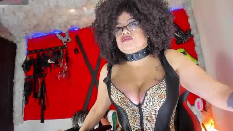 Snapshot of jena_rosse chatting on May 17, 10:44 am jena_rosse online show from May 17, 10:44 am