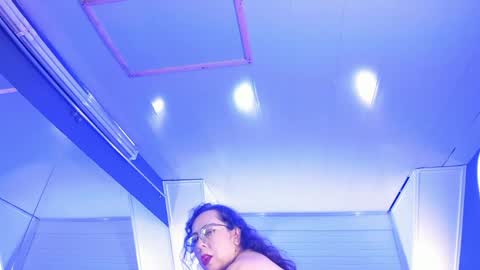Snapshot of jenifer_cruz chatting on April 30, 5:47 am jenifer_cruz online show from April 30, 5:47 am