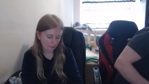 JenisAndPeter online show from October 28, 9:35 am