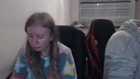 JenisAndPeter online show from November 21, 8:18 pm