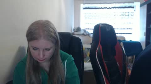 JenisAndPeter online show from March 24, 7:02 am