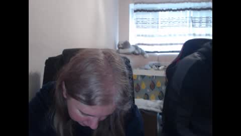 JenisAndPeter online show from April 2, 4:32 am