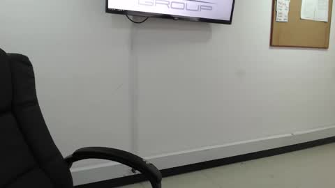 jenn online show from February 11, 6:46 pm