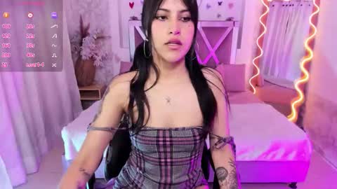 jenna_tay1 online show from March 18, 7:17 pm