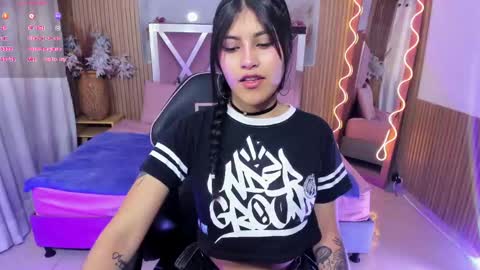 jenna_tay1 online show from May 25, 7:20 pm