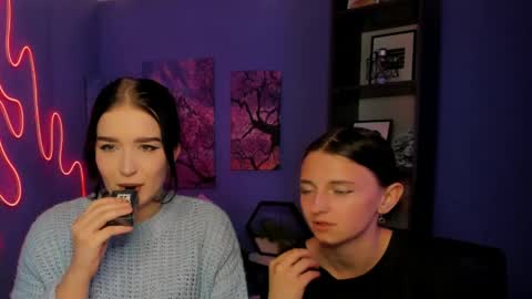 Snapshot of jennakissu chatting on May 28, 7:00 pm Jenna online show from May 28, 7:00 pm