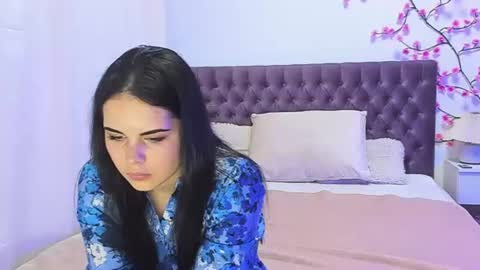 Snapshot of jennamiu chatting on June 23, 5:27 am Jenna online show from June 23, 5:27 am