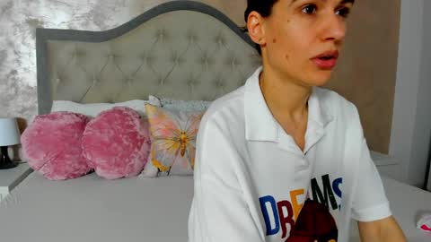 JennaMyers online show from April 3, 7:01 pm