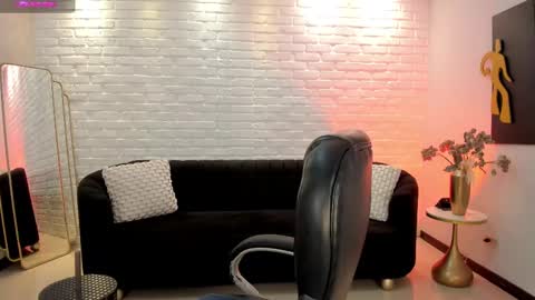 Snapshot of jennaolson chatting on February 27, 5:58 pm Jenna Olson online show from February 27, 5:58 pm