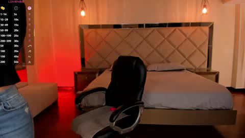 Jenna Olson  online show from March 19, 9:13 am