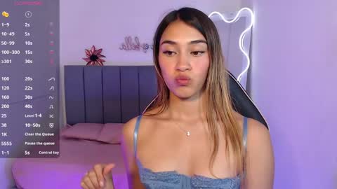 jenner online show from May 22, 3:02 am
