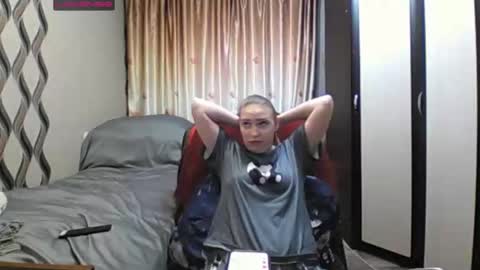 Snapshot of jennideep chatting on February 17, 11:50 am JenniDeep online show from February 17, 11:50 am