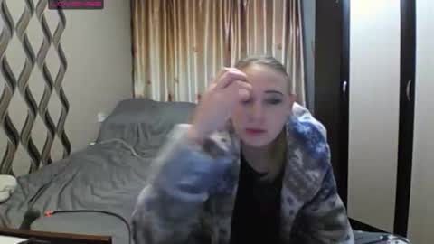 JenniDeep online show from March 5, 6:37 pm